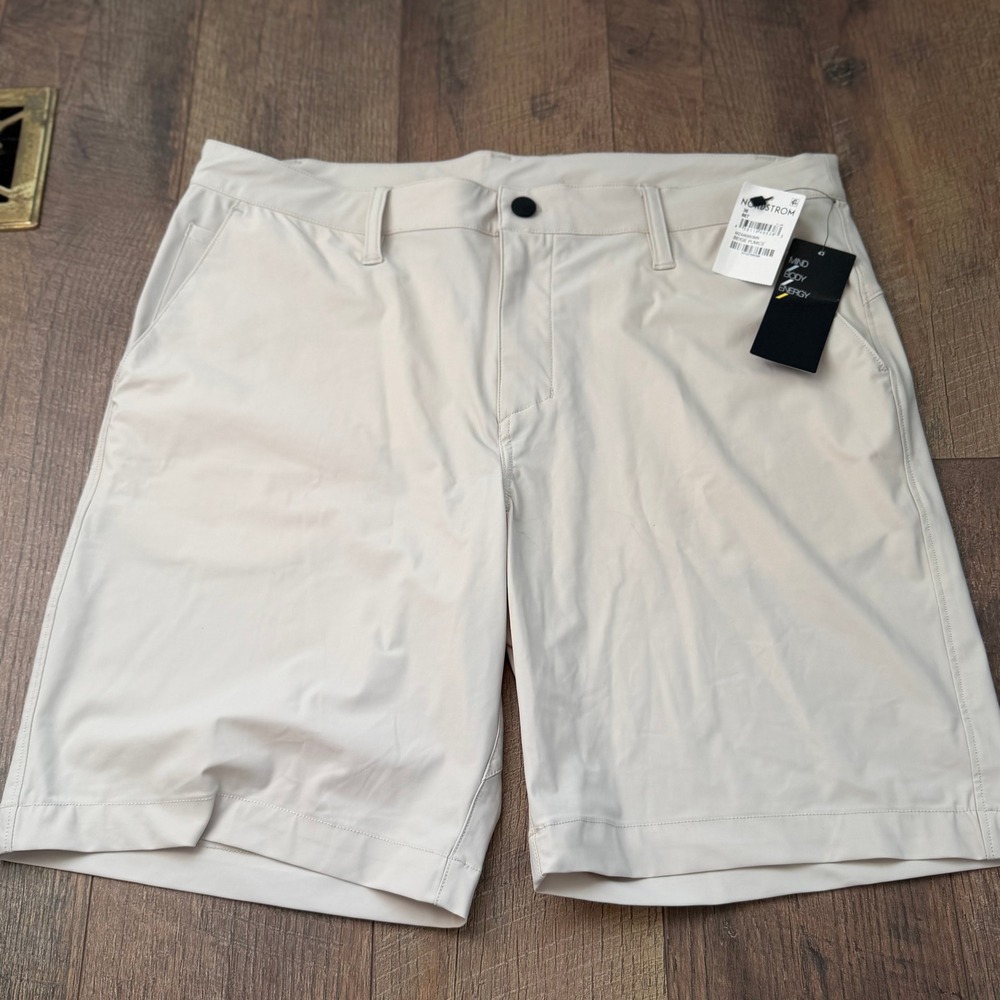 Zella Performance Shorts Mens 36 Beige Pumice MZ446893MN‎